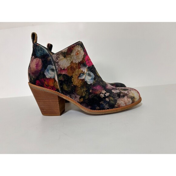 Sofft Tamela Women's size 7.5 Floral Boho Velvet Booties Ankle Boots Shoes - Picture 11 of 15